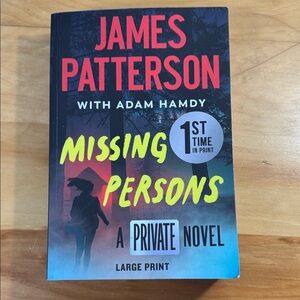🌈2/$8  LARGE PRINT EDITION  Missing Persons: A Private Novel